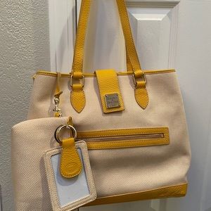 Dooney & Bourke Purse